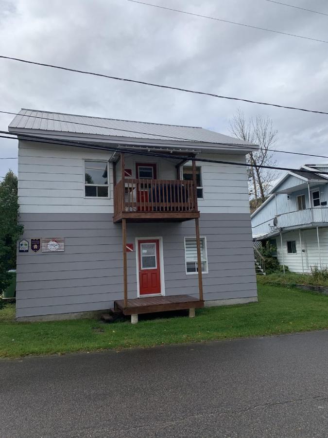 La Cabane Chez Jimmy Petit-Saguenay Екстер'єр фото