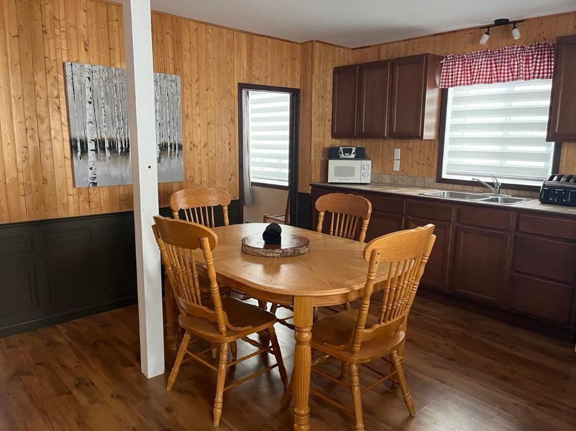 La Cabane Chez Jimmy Petit-Saguenay Екстер'єр фото